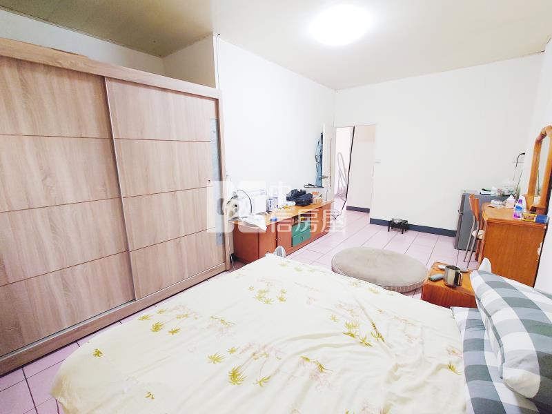 漢神百貨仁美國小透天房屋室內格局與周邊環境