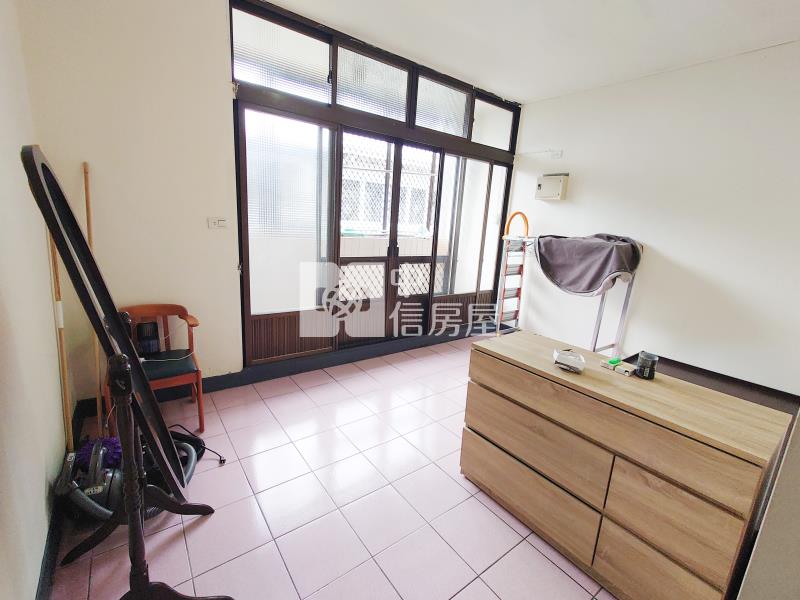 漢神百貨仁美國小透天房屋室內格局與周邊環境