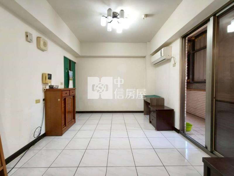 體育園區超大一房+露臺房屋室內格局與周邊環境