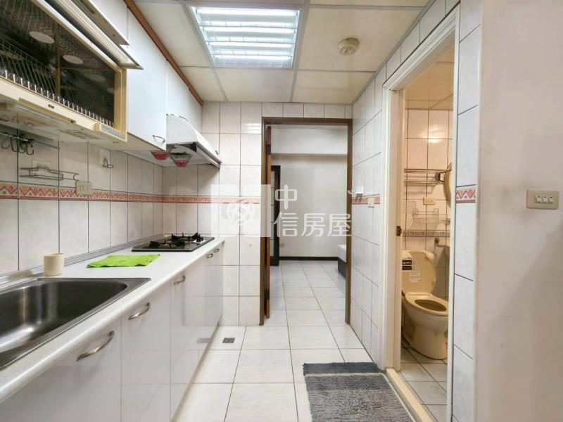 體育園區超大一房+露臺房屋室內格局與周邊環境