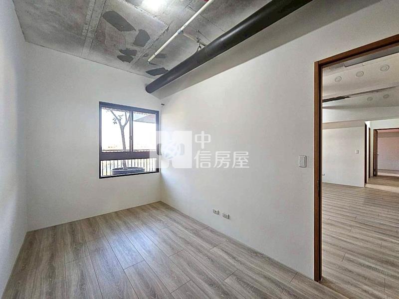 大塊森濤朝北視野全新三房雙車房屋室內格局與周邊環境