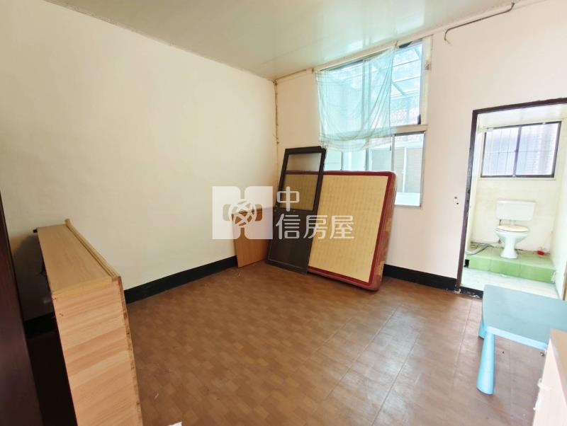 龍岡忠貞活巷美透天房屋室內格局與周邊環境