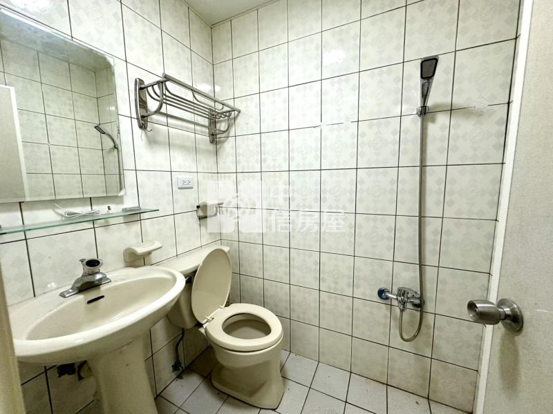 平興國小低總價美三房房屋室內格局與周邊環境