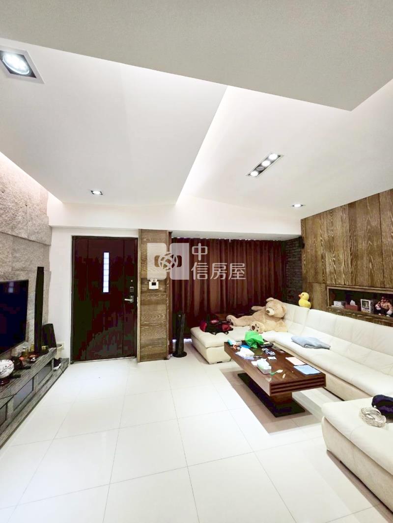 竹南市中心精緻雙車美透房屋室內格局與周邊環境