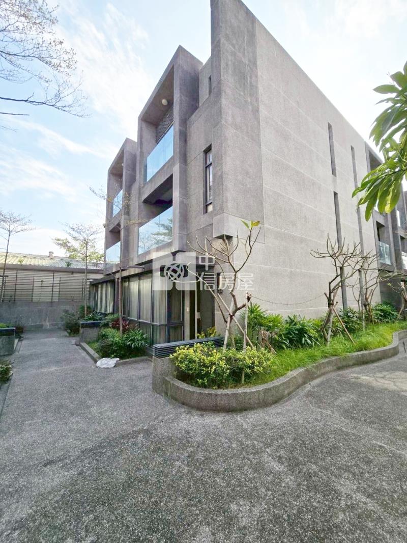 竹南市中心精緻雙車美透房屋室內格局與周邊環境