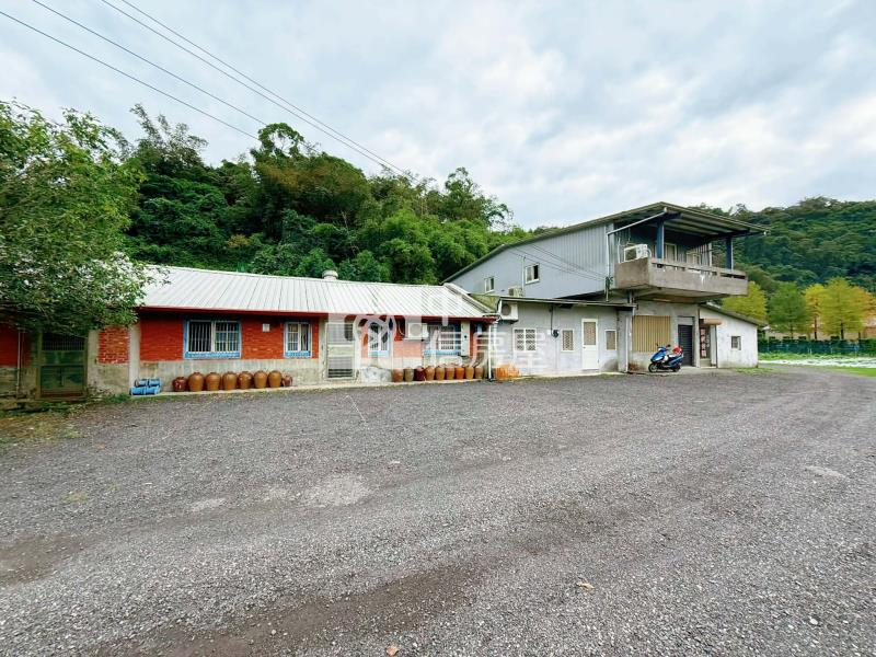 冬山仁山段近植物園足坪大面積農建地房屋室內格局與周邊環境