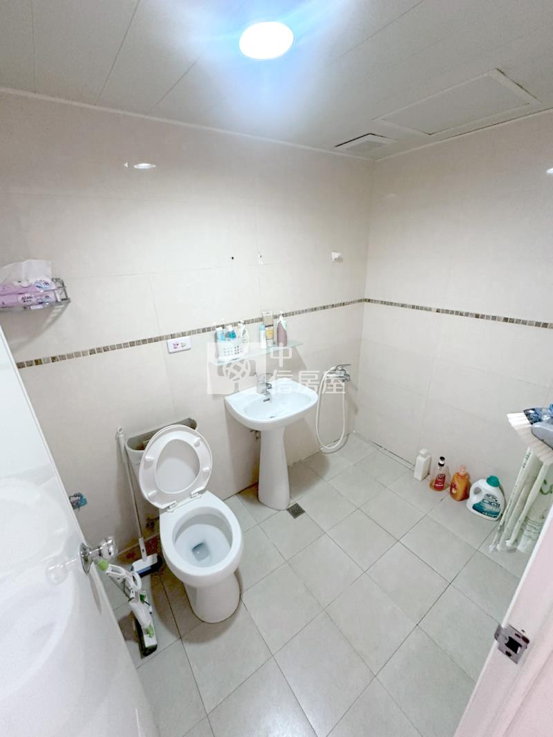 逢甲至善商圈大套房房屋室內格局與周邊環境