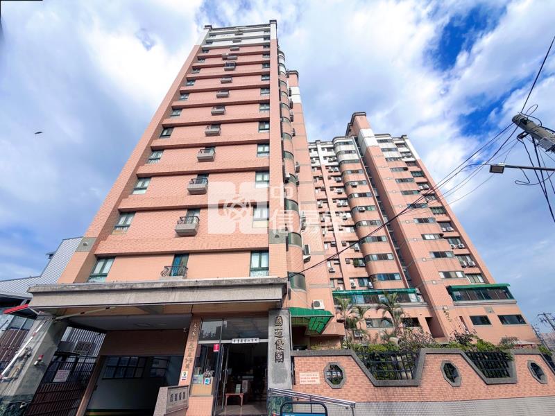 中山醫震後兩房附休旅車位房屋室內格局與周邊環境