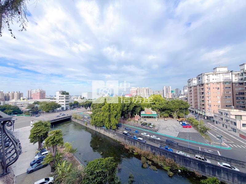 中山醫震後兩房附休旅車位房屋室內格局與周邊環境