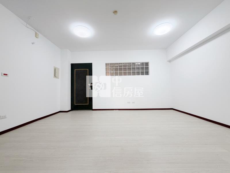 中山醫震後兩房附休旅車位房屋室內格局與周邊環境