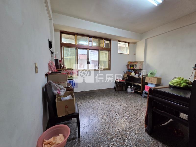 崇倫國中10路透天店住房屋室內格局與周邊環境