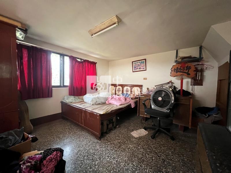 屏東房屋-演藝廳大地坪透天房屋室內格局與周邊環境