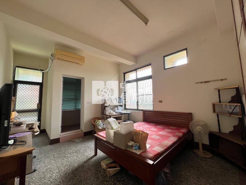 屏東房屋-演藝廳大地坪透天房屋室內格局與周邊環境