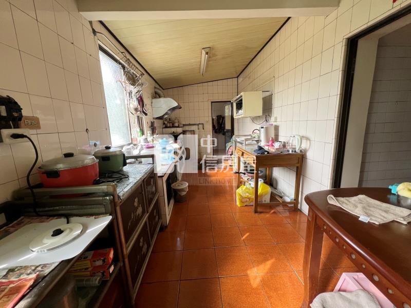 屏東房屋-演藝廳大地坪透天房屋室內格局與周邊環境