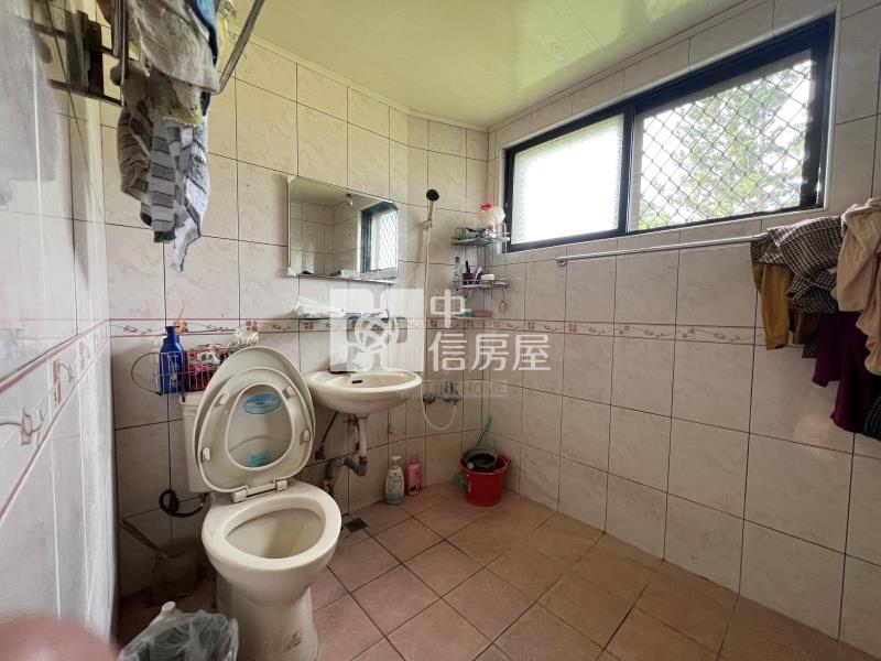 屏東房屋-演藝廳大地坪透天房屋室內格局與周邊環境