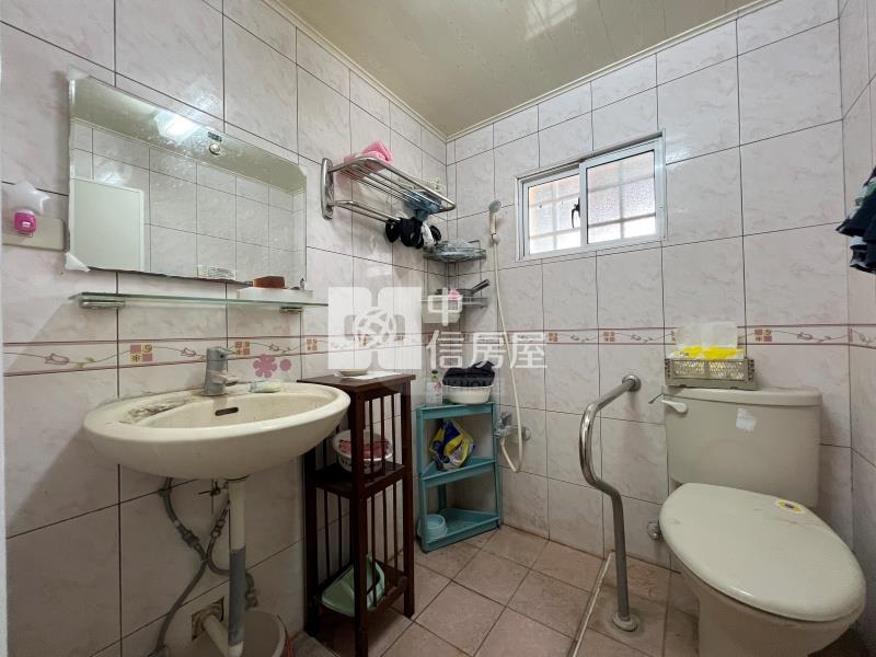 屏東房屋-演藝廳大地坪透天房屋室內格局與周邊環境