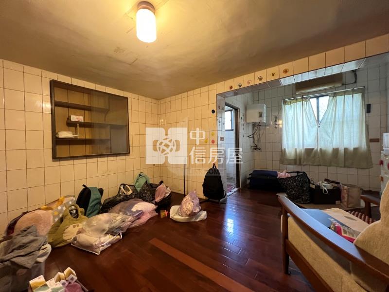 屏東房屋-演藝廳大地坪透天房屋室內格局與周邊環境