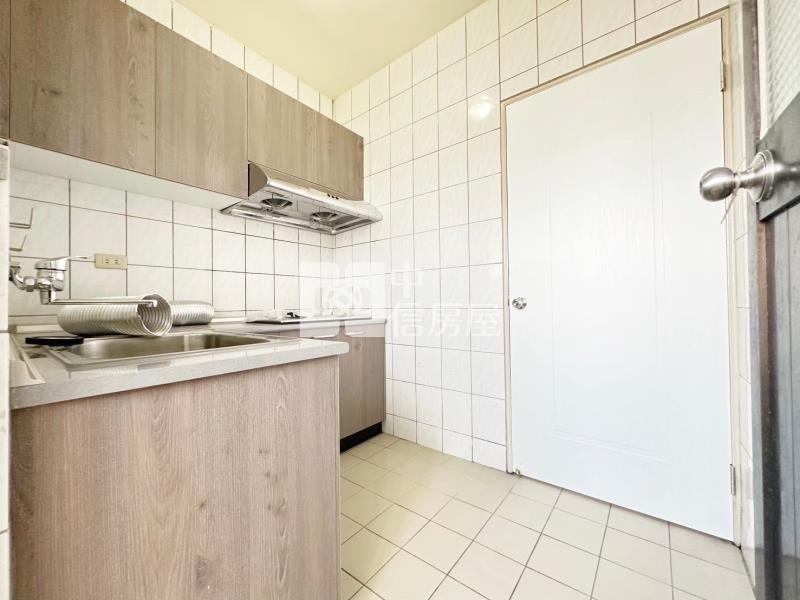 內壢大華路電梯大三房房屋室內格局與周邊環境