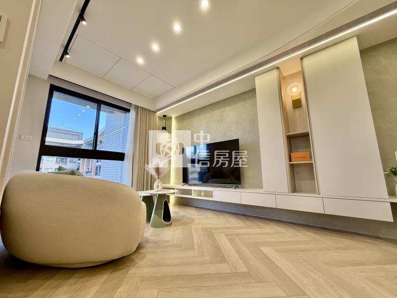 中央公園＃居住綠肺美宅｜次頂樓３房Ｂ１連號 ２平車房屋室內格局與周邊環境