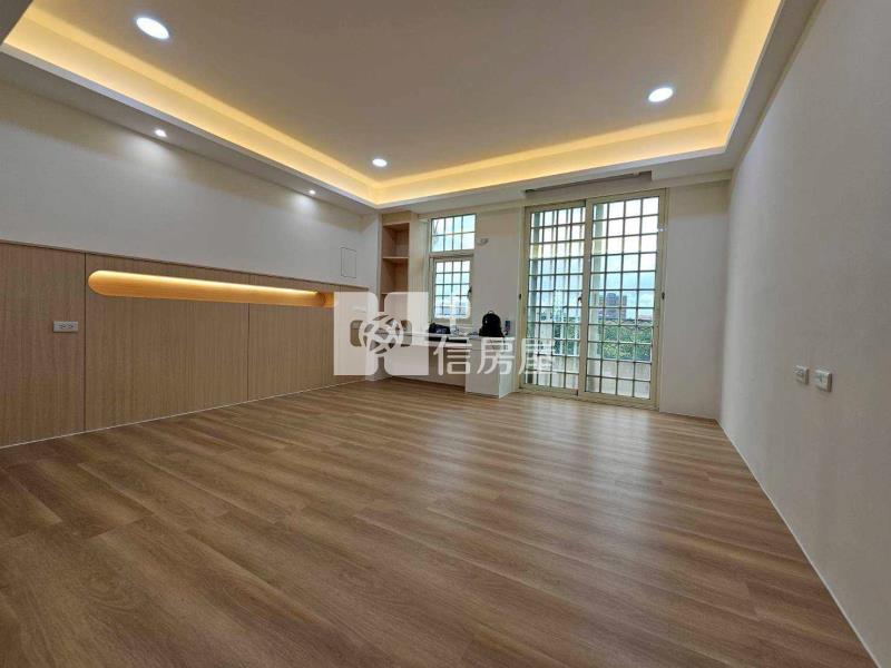 近湖口精美透天前院停車房屋室內格局與周邊環境