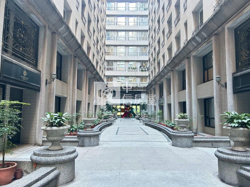 法國之星優質三房車房屋室內格局與周邊環境