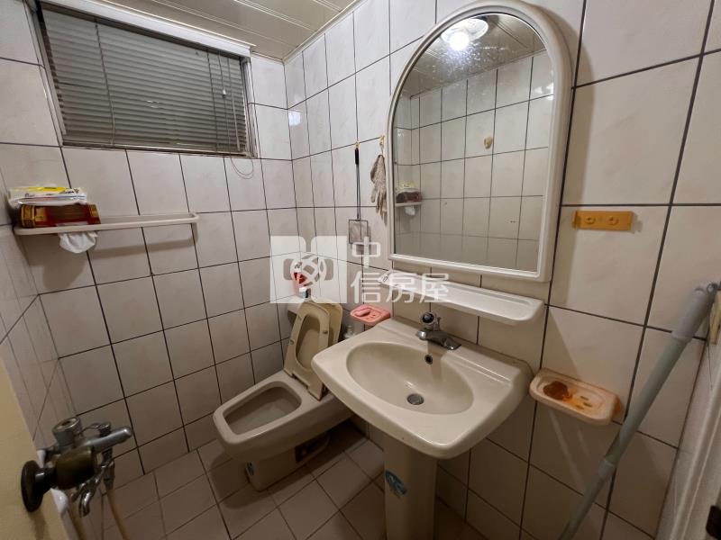 武崙國小電梯美3房房屋室內格局與周邊環境