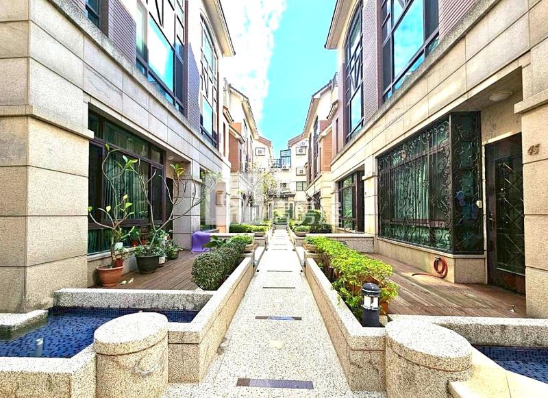 登陽館藏臨路邊間透天房屋室內格局與周邊環境