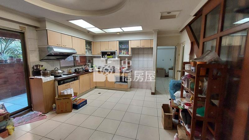 林森國小2+3樓(室內梯)4房車房屋室內格局與周邊環境