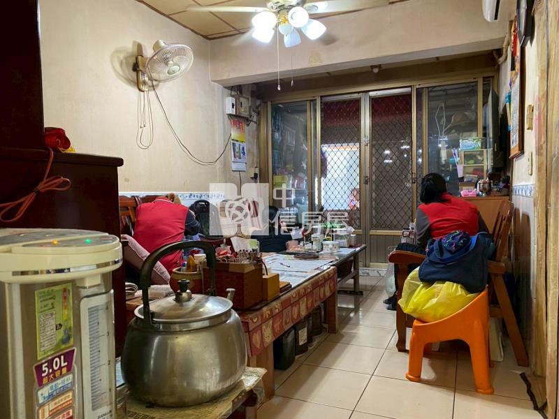 中平國中旁平房房屋室內格局與周邊環境