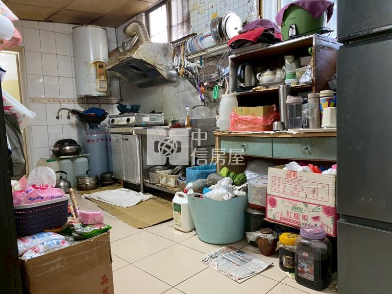 中平國中旁平房房屋室內格局與周邊環境