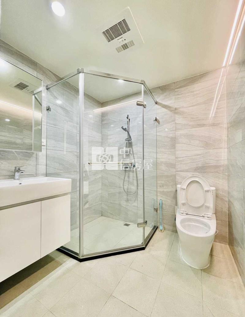 近A21捷運漂亮三房+車房屋室內格局與周邊環境