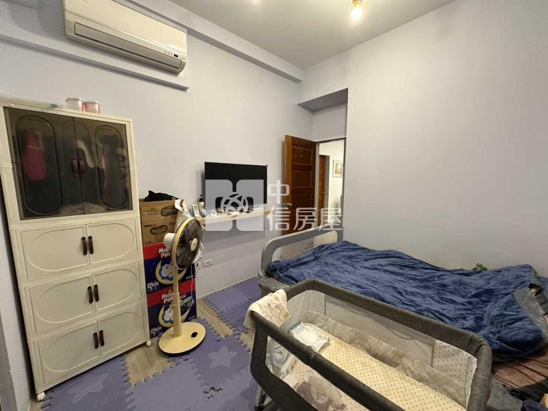 龍岡圓環2+1房車位房屋室內格局與周邊環境