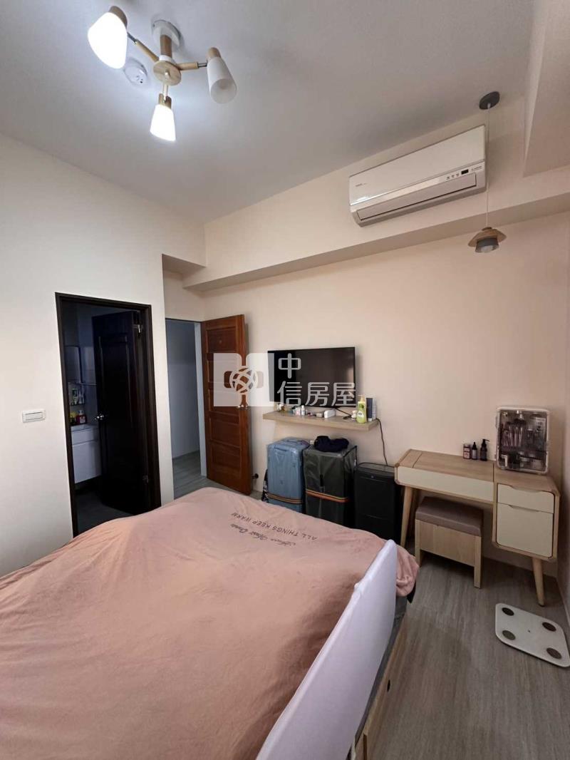 龍岡圓環2+1房車位房屋室內格局與周邊環境