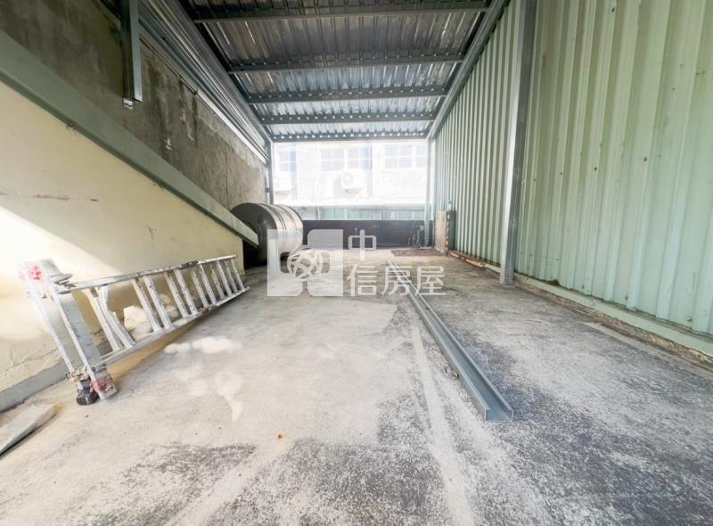 忠貞國小.忠貞市場旁便宜透天房屋室內格局與周邊環境