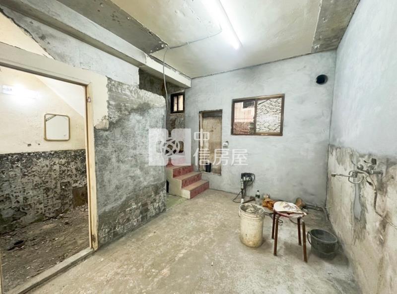 忠貞國小.忠貞市場旁便宜透天房屋室內格局與周邊環境