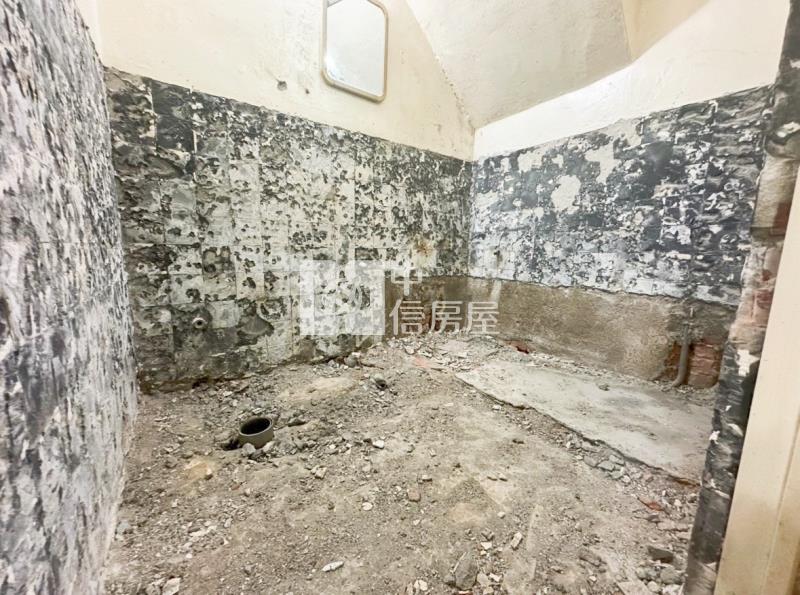 忠貞國小.忠貞市場旁便宜透天房屋室內格局與周邊環境