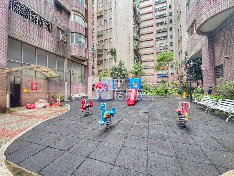 文昌國中.新埔國小交流道旁三房車房屋室內格局與周邊環境