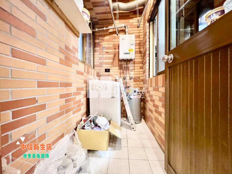 中壢體育園區電梯美裝潢3房房屋室內格局與周邊環境