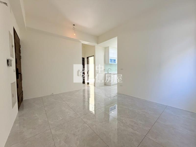 沐光全新平車三房房屋室內格局與周邊環境