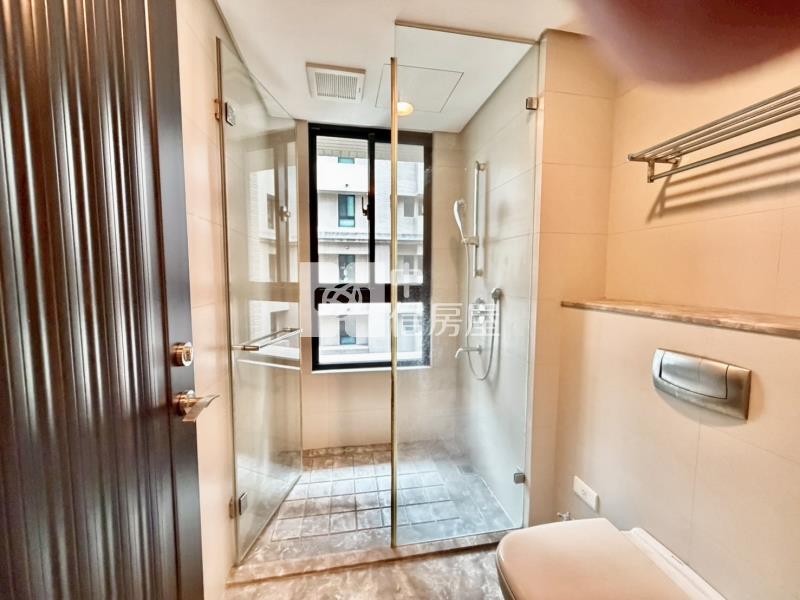 11期登陽四房雙平車高樓景觀戶房屋室內格局與周邊環境