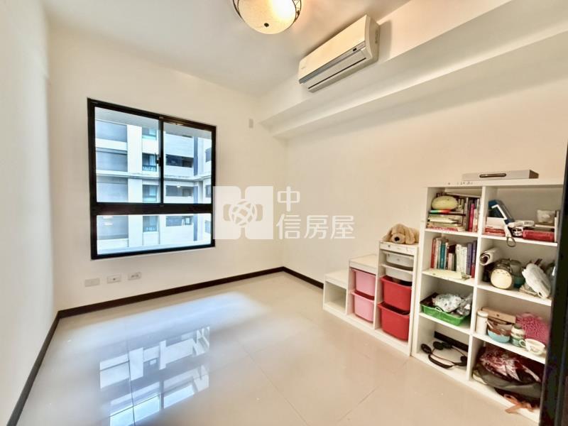 11期登陽四房雙平車高樓景觀戶房屋室內格局與周邊環境