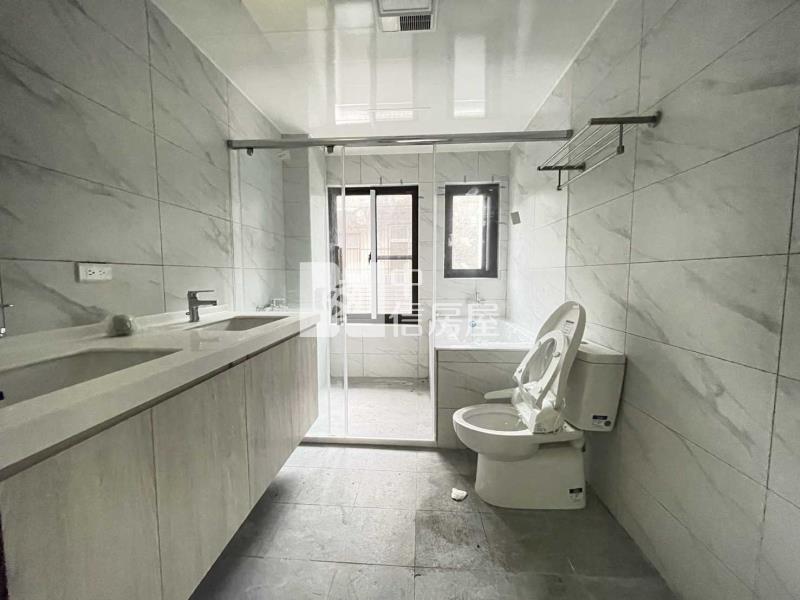 A20捷運站旁全新前院停車電梯別墅房屋室內格局與周邊環境