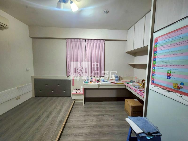 近過嶺電研路透天別墅+車庫停車房屋室內格局與周邊環境