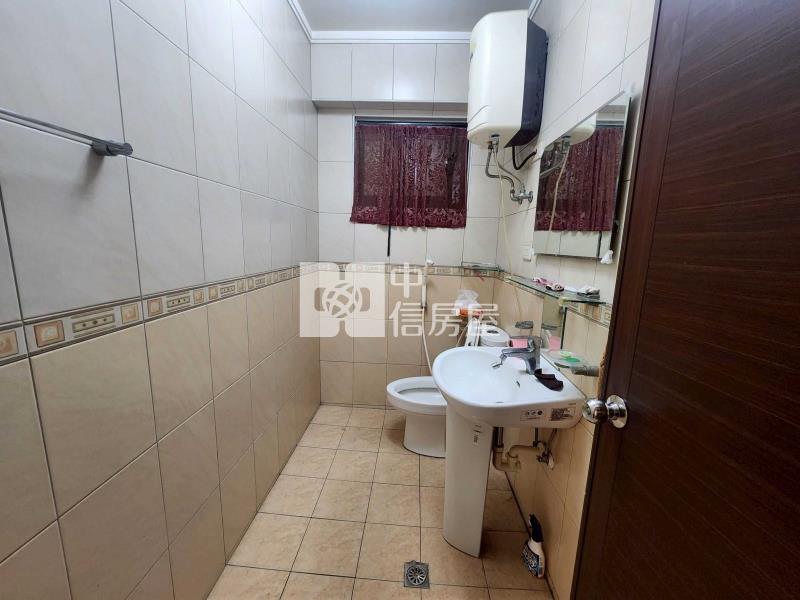 近過嶺電研路透天別墅+車庫停車房屋室內格局與周邊環境