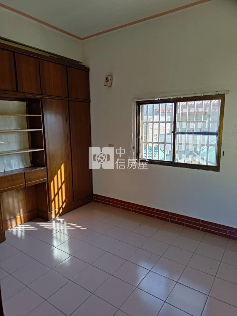 港明中學旁買大地坪送透天厝房屋室內格局與周邊環境