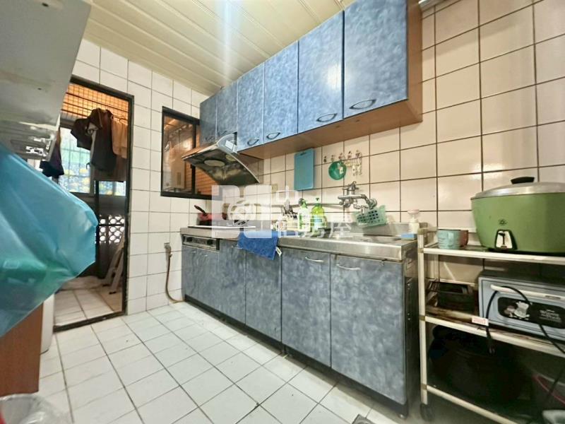 國安國宅朝南大三房房屋室內格局與周邊環境