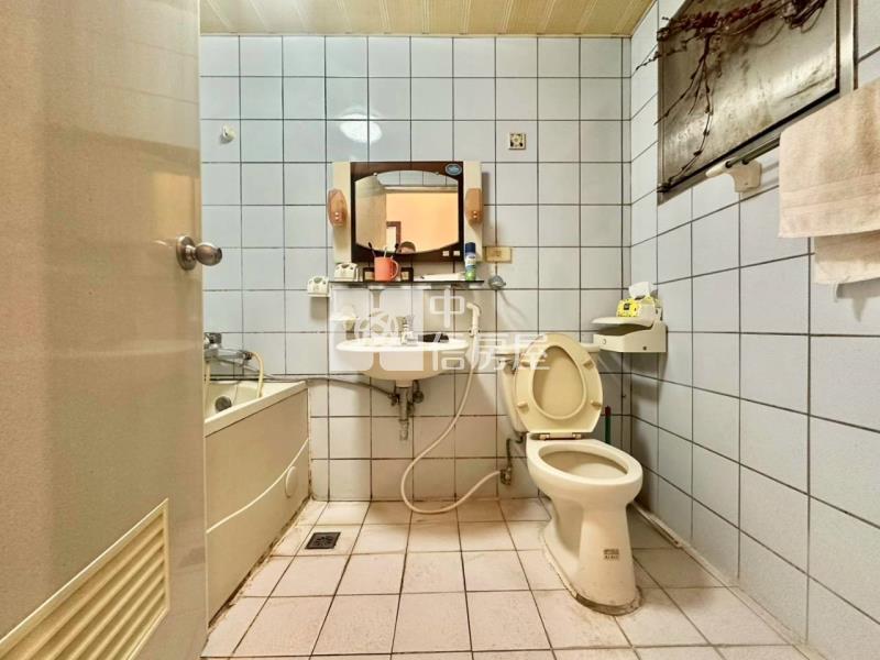 國安國宅朝南大三房房屋室內格局與周邊環境