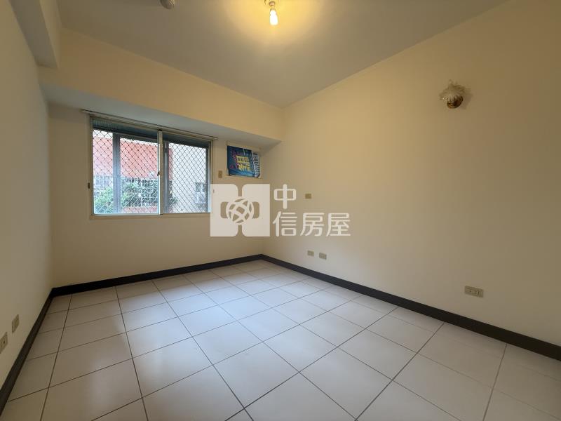 (捷運)文心櫻花|西屯稀有千萬內|大四房房屋室內格局與周邊環境