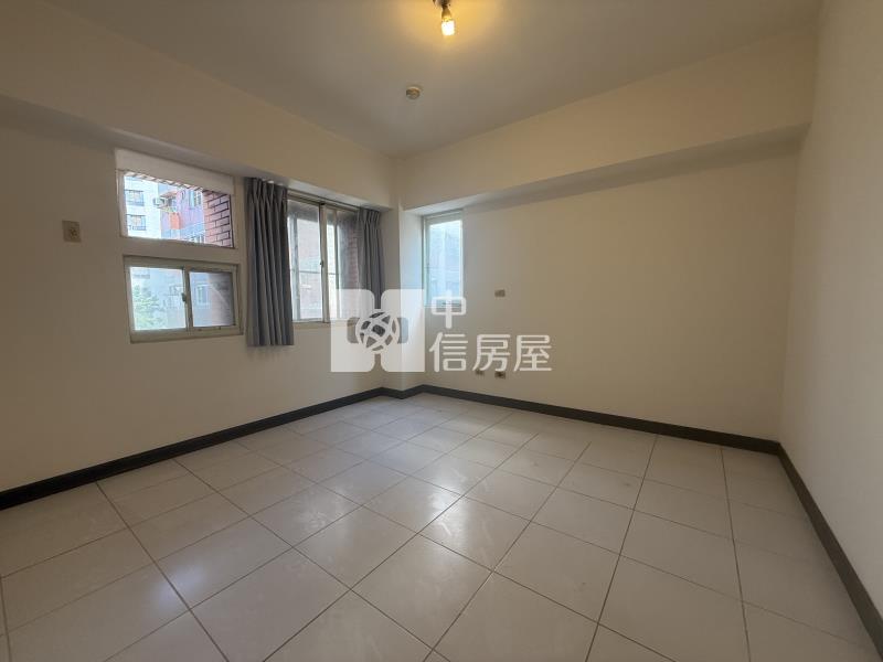 (捷運)文心櫻花|西屯稀有千萬內|大四房房屋室內格局與周邊環境