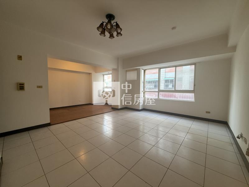 (捷運)文心櫻花|西屯稀有千萬內|大四房房屋室內格局與周邊環境